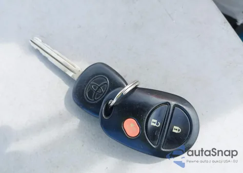 2010 Toyota Tacoma Prerunner V6 из США, поврежденный, VIN 3TMJU4GN3AM098070